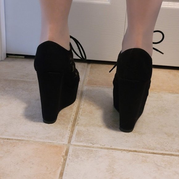 Black Platform Wedgey shoes - Picture 3 of 6